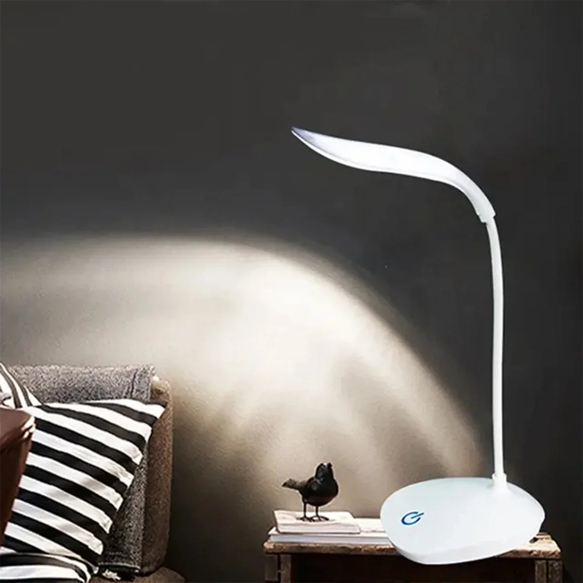 Reading Led Desk Lamp Portable Desk Lamp USB Charging  Light